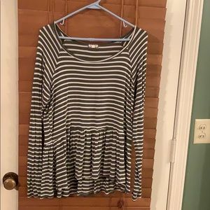 Woman’s long sleeve top